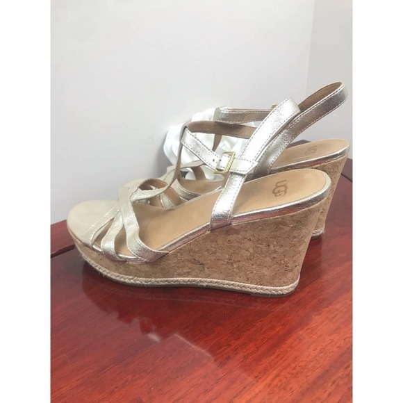 UGG metallic gold wedge sandals - Picture 5 of 7